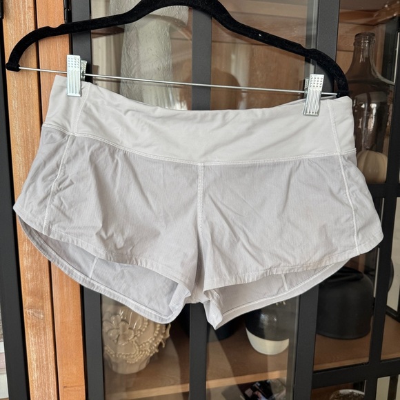 Lululemon Speed Up Shorts *2.5" White workout running adjustable low rise - Picture 5 of 12